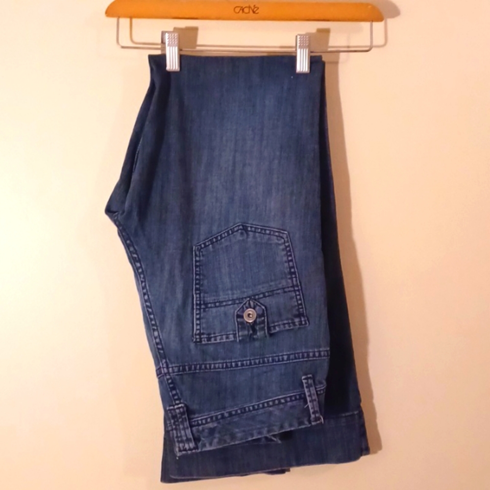 Calvin Klein blue wash,wide leg,button pocket,jean! Sz.6